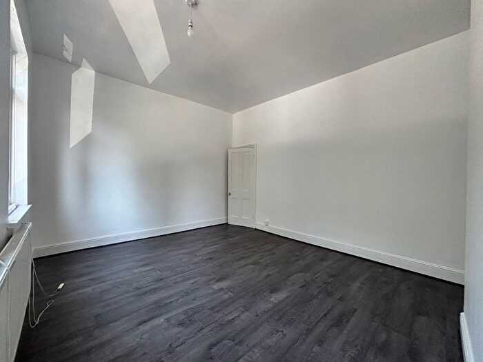 3 Bedroom Terraced House To Rent In Bentley Lane, Walsall, WS2