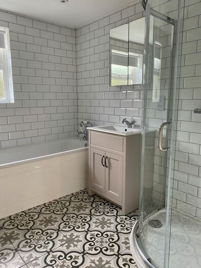 2 Bedroom Flat To Rent In Chewton Road, London, E17