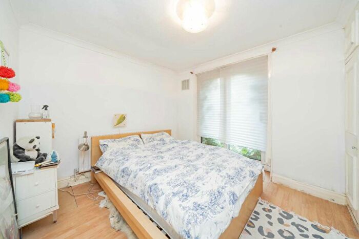 1 Bedroom Flat For Sale In Girdlestone Walk, Upper Holloway, N19