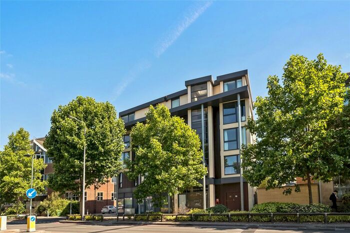 4 Bedroom Flat To Rent In Lower Mortlake Road, Richmond, TW9