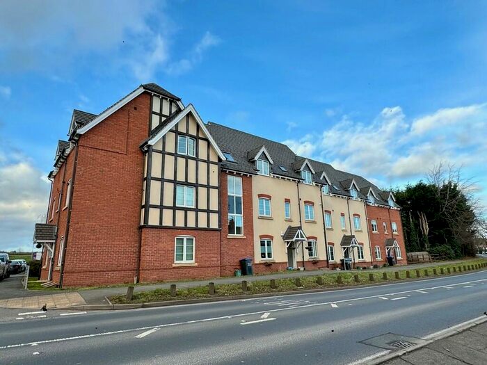 2 Bedroom Apartment For Sale In Laneham Place, Kenilworth, CV8
