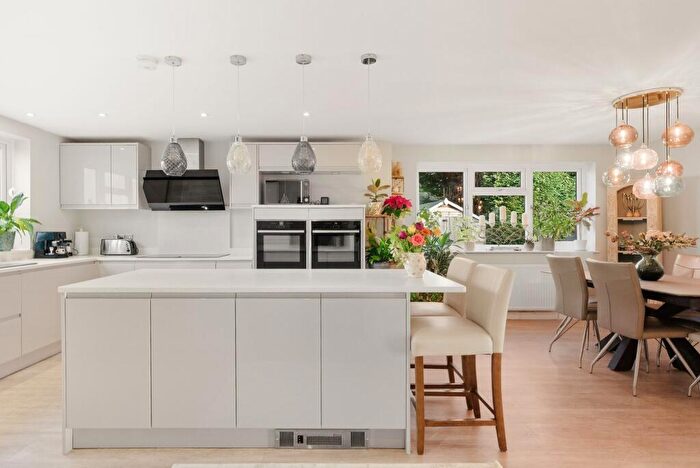 4 Bedroom Detached House For Sale In High Street, Ellington, PE28