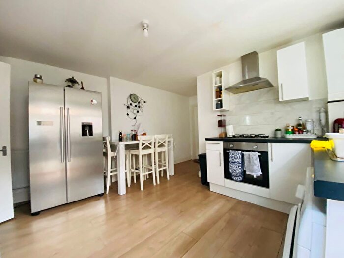 7 Bedroom Semi-Detached House To Rent In Whalebone Lane South, Dagenham, RM8