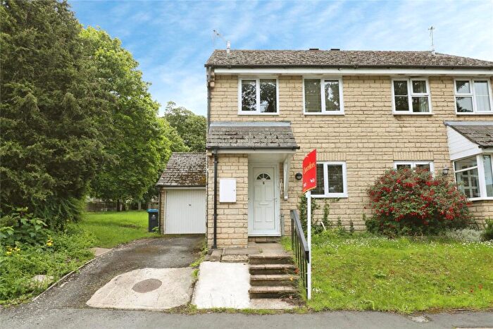3 Bedroom Semi-Detached House To Rent In Shepard Way, Chipping Norton, OX7