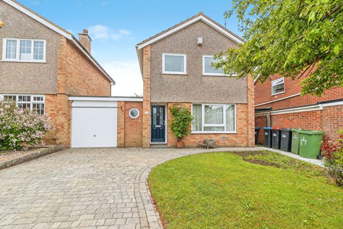 3 Bedroom Link Detached House For Sale In Severn Way, Bletchley, Milton Keynes, MK3