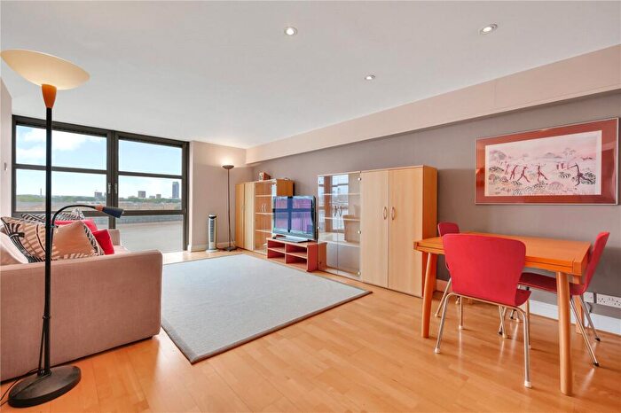 2 Bedroom Apartment For Sale In Chinnocks Wharf, E14
