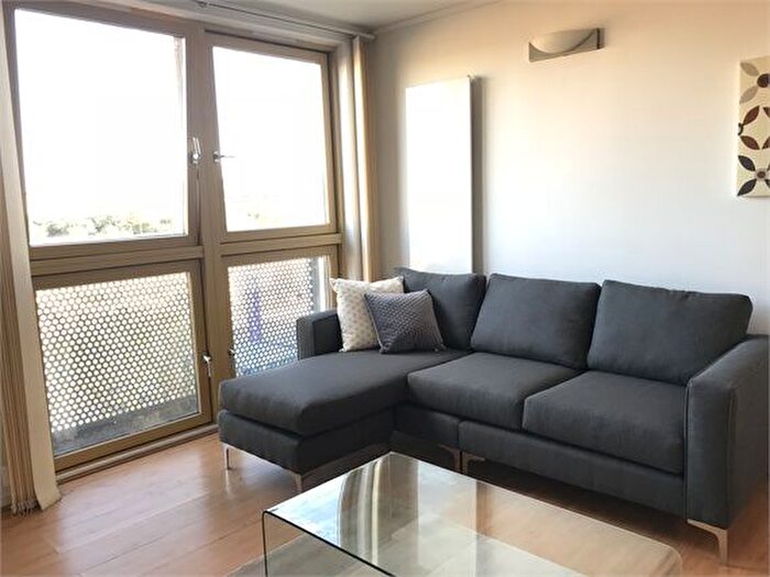 1 Bedroom Flat To Rent In Kilby Court, Greenwich, London, SE10