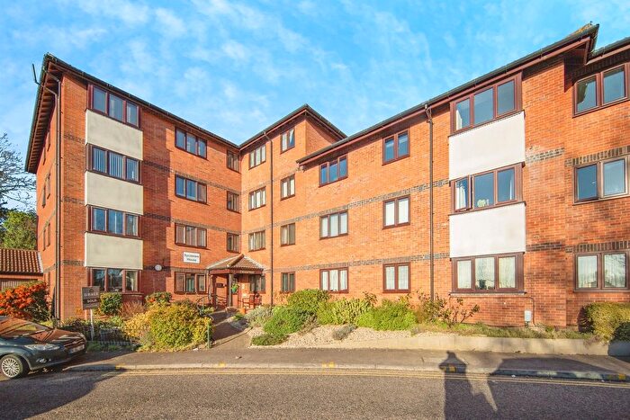 1 Bedroom Flat For Sale In Oakstead Close, Ipswich, IP4