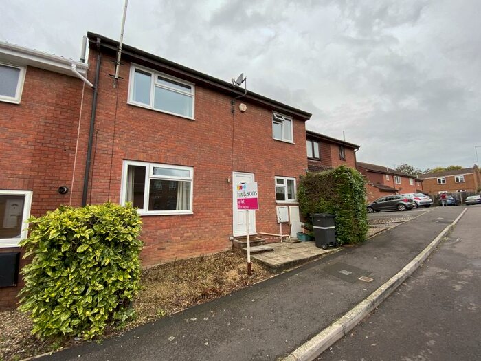 2 Bedroom House To Rent In Herblay Close, Yeovil, BA21