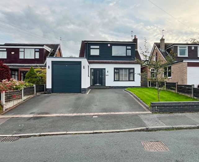3 Bedroom Detached House For Sale In Springwater Avenue, Holcombe Brook, Ramsbottom, Bury, Greater Manchester, BL0