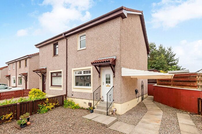 2 Bedroom Semi-Detached House For Sale In New Flockhouse, Lochore, Lochgelly, KY5