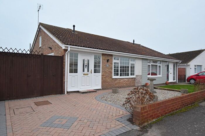 2 Bedroom Semi-Detached Bungalow For Sale In Holly Road, St. Marys Bay, Romney Marsh, TN29