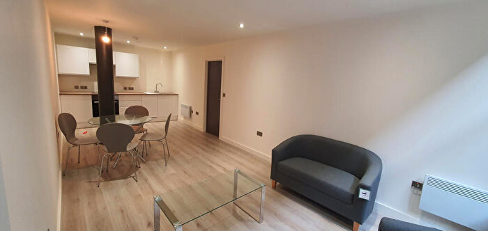 2 Bedroom Apartment To Rent In Conditioning House, Bradford, BD1