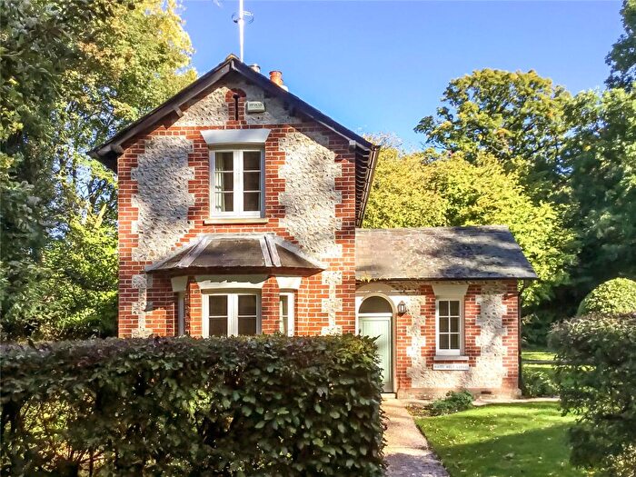 2 Bedroom Detached House To Rent In Hazelholt, Bishops Waltham, Southampton, SO32