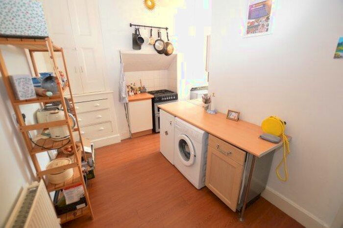 1 Bedroom Flat To Rent In Brocco Bank, Sheffield, S11