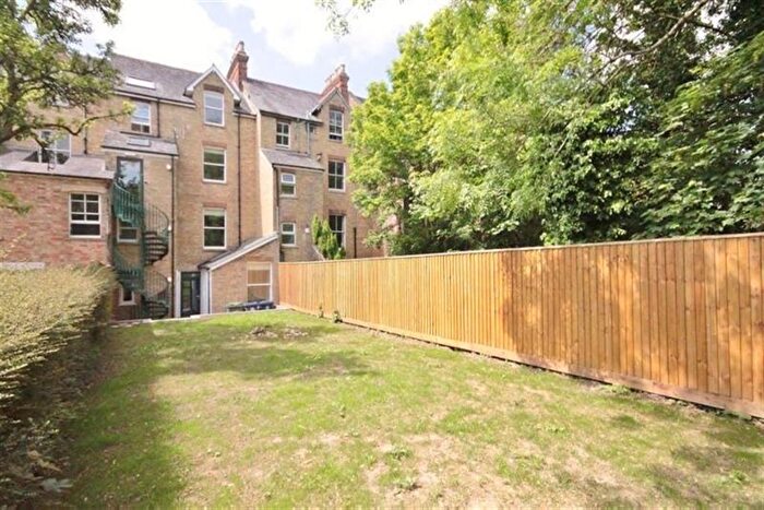 2 Bedroom Flat To Rent In Iffley Road, Oxford, OX4
