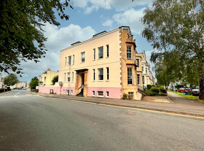 1 Bedroom Apartment To Rent In Clarence Square, Cheltenham, GL50