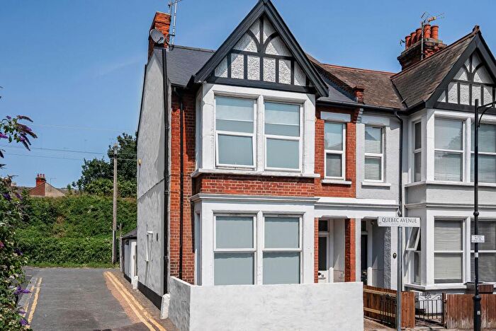 1 Bedroom Apartment For Sale In Quebec Avenue, Southend-On-Sea, SS1