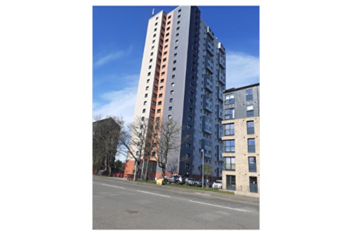 2 Bedroom Flat To Rent In , Ibroxholm Oval, G51