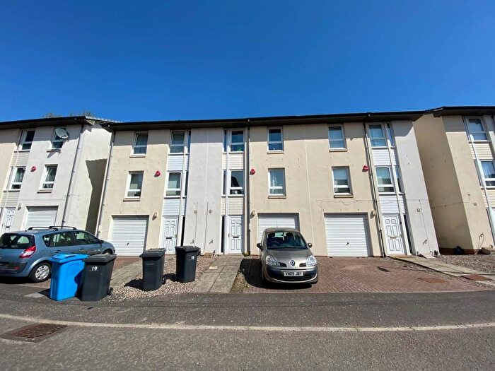 5 Bedroom Town House To Rent In Friary Gardens, Dundee, DD2
