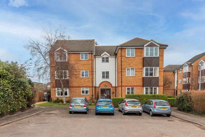 2 Bedroom Flat To Rent In Marley Fields, Leighton Buzzard, LU7