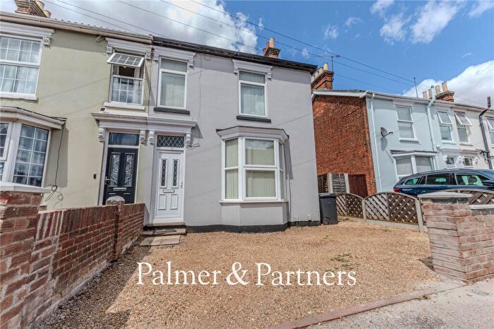 4 Bedroom Semi Detached House For Sale In Spring Road, Ipswich, Suffolk, IP4