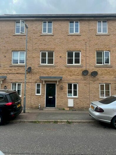 4 Bedroom Town House To Rent In Mortimer Gardens, Colchester, CO4