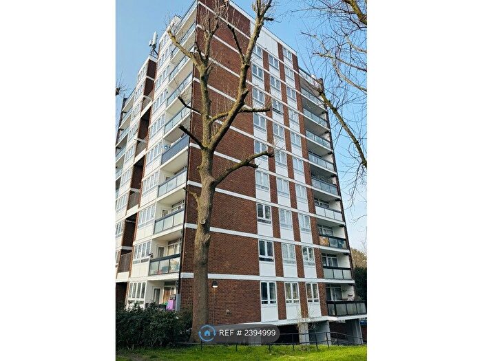 2 Bedroom Flat To Rent In Standlake Point, Forest Hill, London, SE23