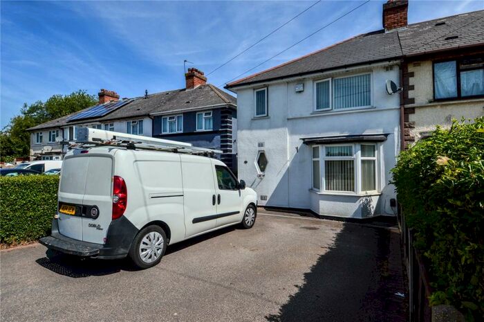3 Bedroom Garage / Parking To Rent In Egghill Lane, Northfield, Birmingham, West Midlands, B31