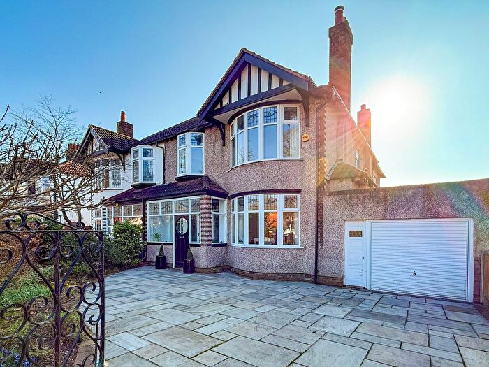 4 Bedroom Semi Detached House For Sale In Menlove Avenue, Liverpool, L25