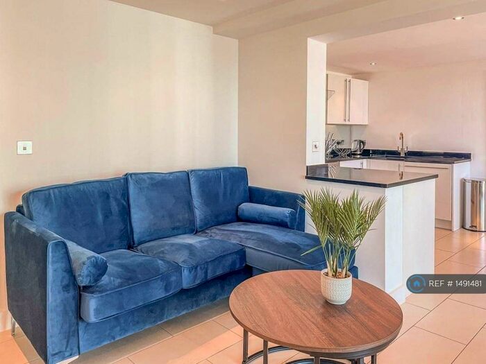 2 Bedroom Flat To Rent In Atlantic House, Portland, DT5