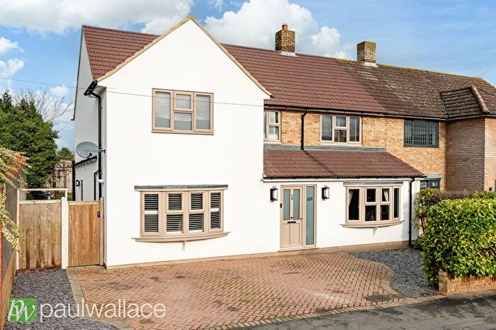 4 Bedroom Semi Detached House For Sale In Monkswood Avenue, Waltham Abbey, EN9