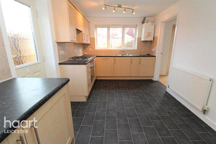 3 Bedroom Detached House To Rent In Cawston Close, Leicester, LE5