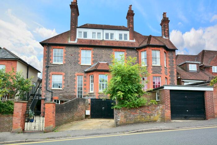 Studio To Rent In Semaphore Road, Guildford, Surrey, GU1
