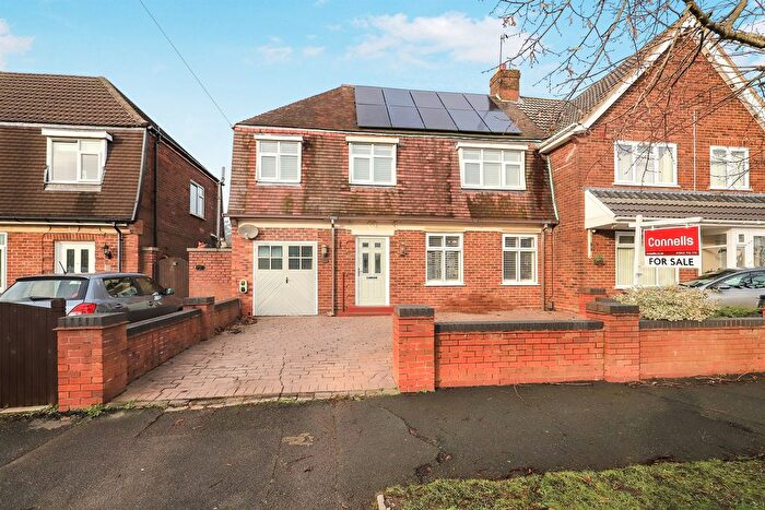 4 Bedroom Semi Detached House For Sale In Beacon Road, Willenhall, WV12