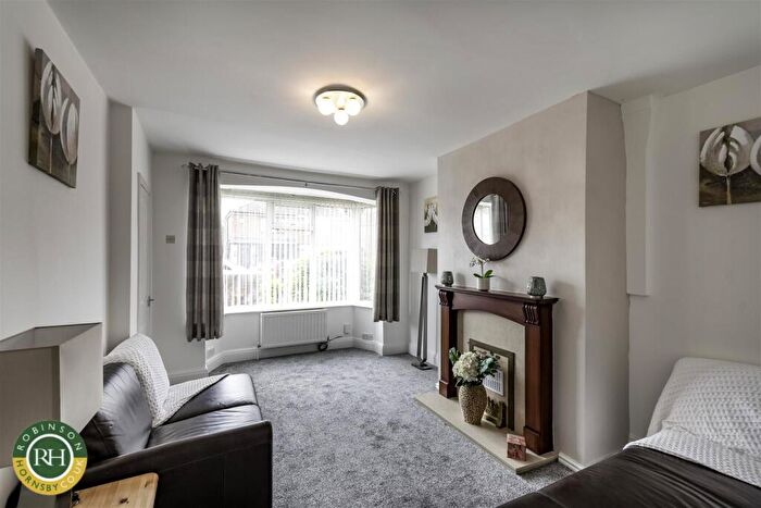 2 Bedroom Semi-Detached House For Sale In Crompton Avenue, Doncaster, DN5