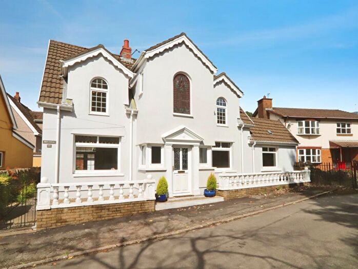 3 Bedroom Detached House For Sale In Woodland Crescent, Abercynon, Mountain Ash, CF45