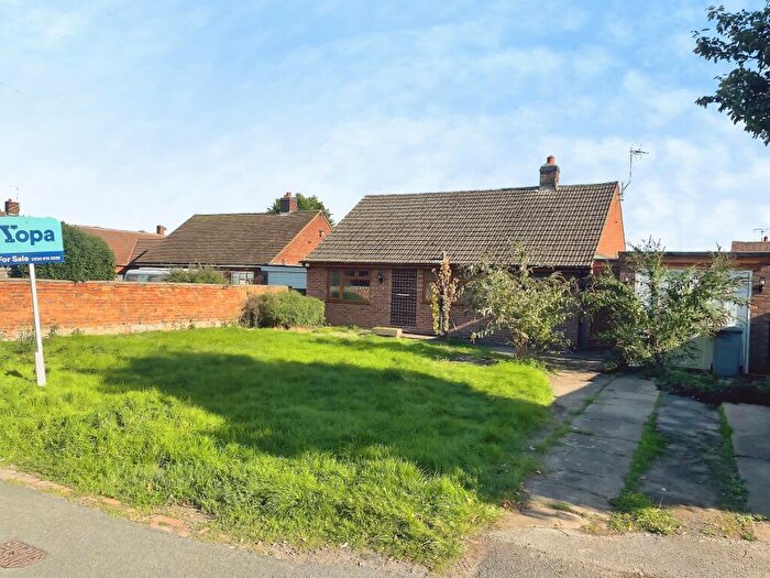 3 Bedroom Detached Bungalow For Sale In North End, Farndon, Newark, NG24