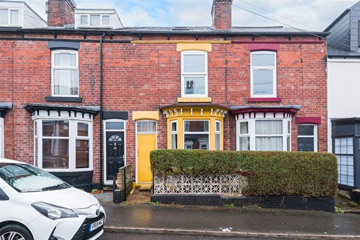 3 Bedroom Terraced House For Sale In South View Crescent, Sheffield, S7