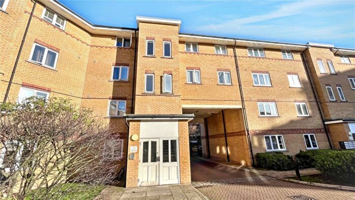2 Bedroom Apartment For Sale In Rush Grove Street, London, SE18