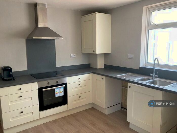 4 Bedroom Semi-Detached House To Rent In Waverley Road, Leamington Spa, CV31