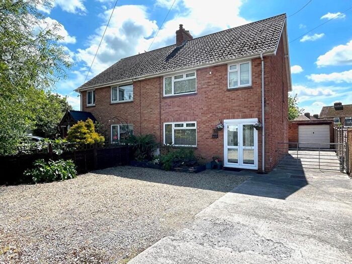 3 Bedroom Semi-Detached House For Sale In Coronation Road, Highbridge, TA9