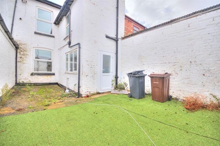 3 Bedroom Terraced House To Rent In Victoria Road, Crosby, L23