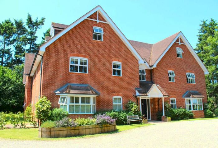 2 Bedroom Apartment To Rent In Boughton House, Green Lane, Henley On Thames, Oxfordshire, RG9