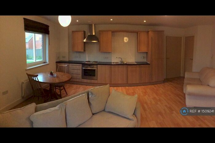 1 Bedroom Flat To Rent In Burlescombe House, Redhill, RH1