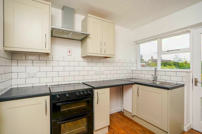 2 Bedroom Semi-Detached House To Rent In Westland Road, Faringdon, SN7