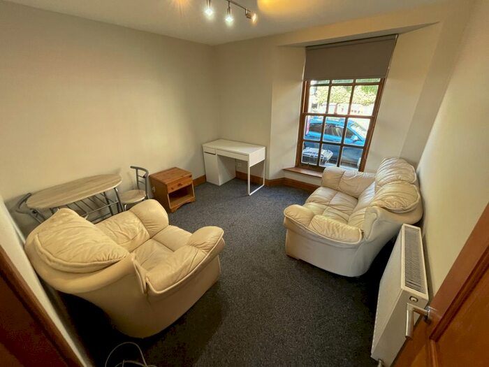 2 Bedroom Flat To Rent In Perth Road, Dundee, DD1