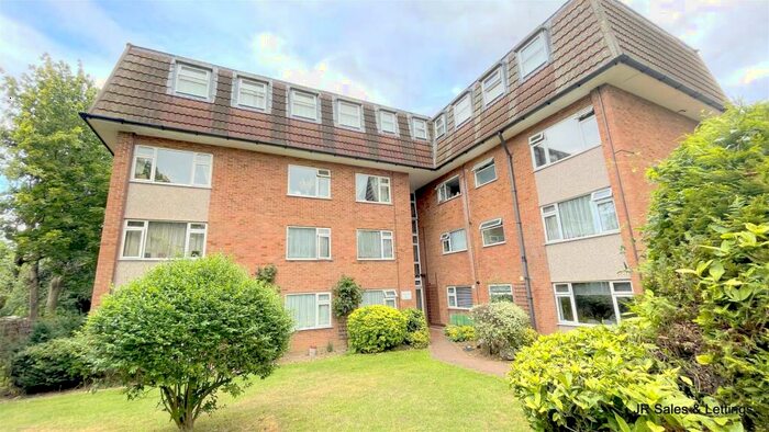 1 Bedroom Flat To Rent In Lambs Close, Cuffley, EN6