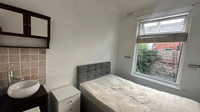 4 Bedroom Semi-detached House To Rent In Edmund Road(Bills Included), Sheffield, S2