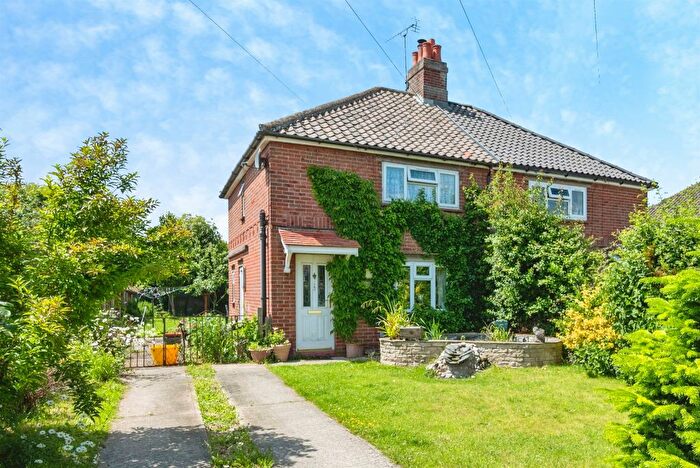 3 Bedroom Semi Detached House For Sale In St. Marys Road, Stalham, Norwich, NR12